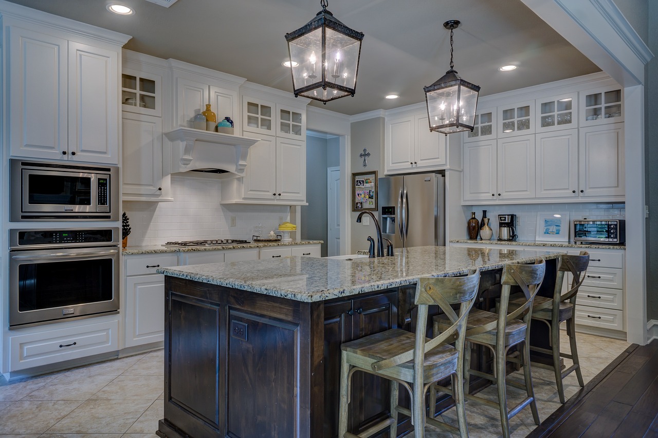 Bright kitchen cleaned by Chloe’s Cleaning Company in Thornton, CO